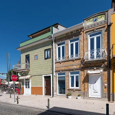 Vibrant Host Solutions-maria Da Afurada